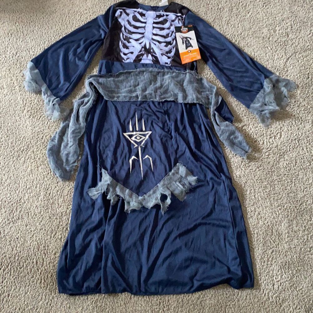 Kids Spirit Reaper Halloween Costume Size M (8-10) NWT *Suit and Sash only